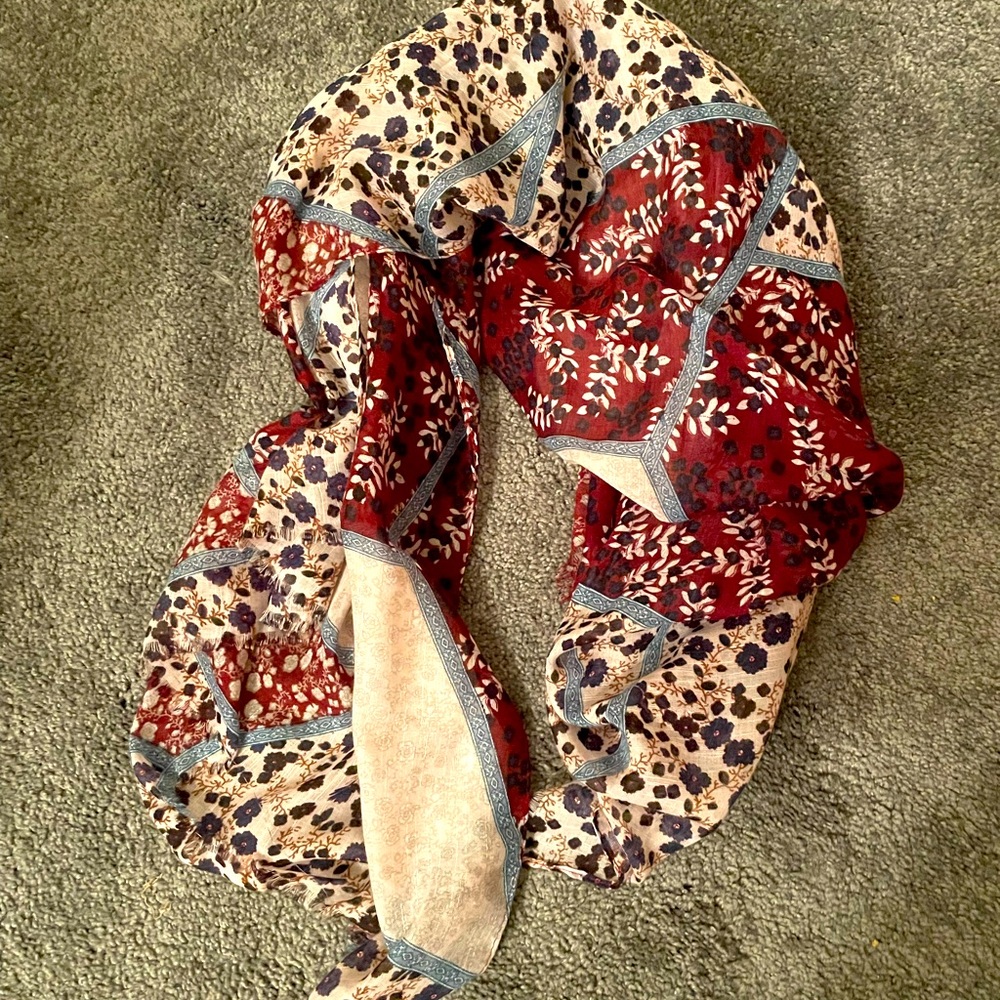Lulla Scarf